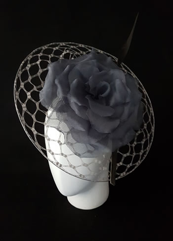 Wired veiling hat with natural fiber and hand made silk flower